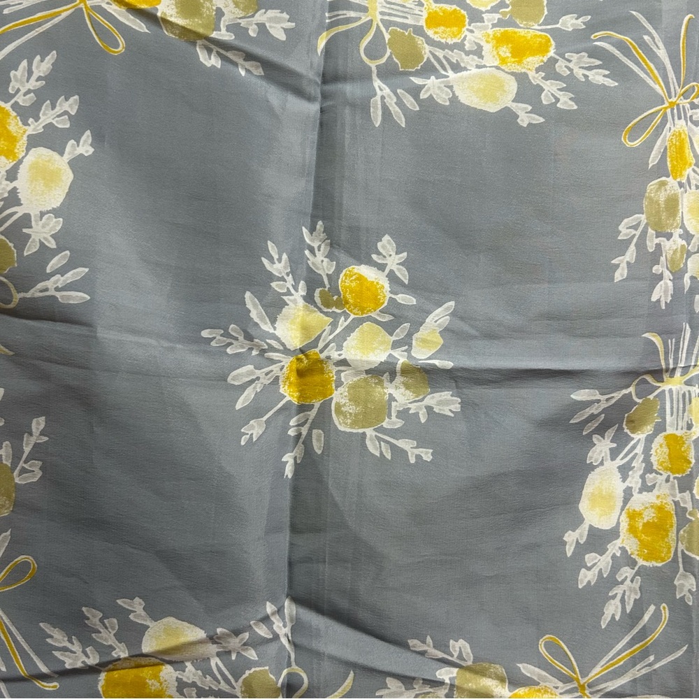 Vintage Vera scarf - Picture 3 of 3